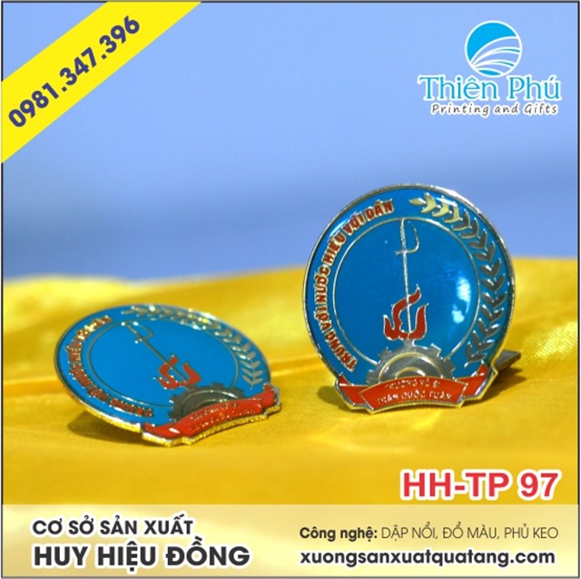 Huy hiệu đồng trường TRẦN QUỐC TUẤN