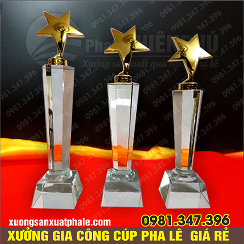 Cúp pha lê hình trụ sao