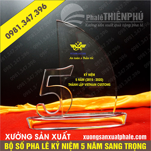 Bộ số 5 năm kỷ niệm