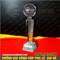 Cúp pha lê hình mặt nguyệt