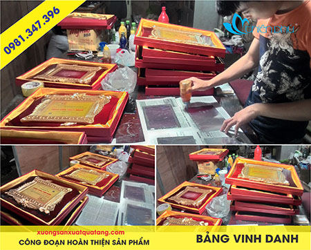 sản xuất bảng vinh danh gỗ đồng